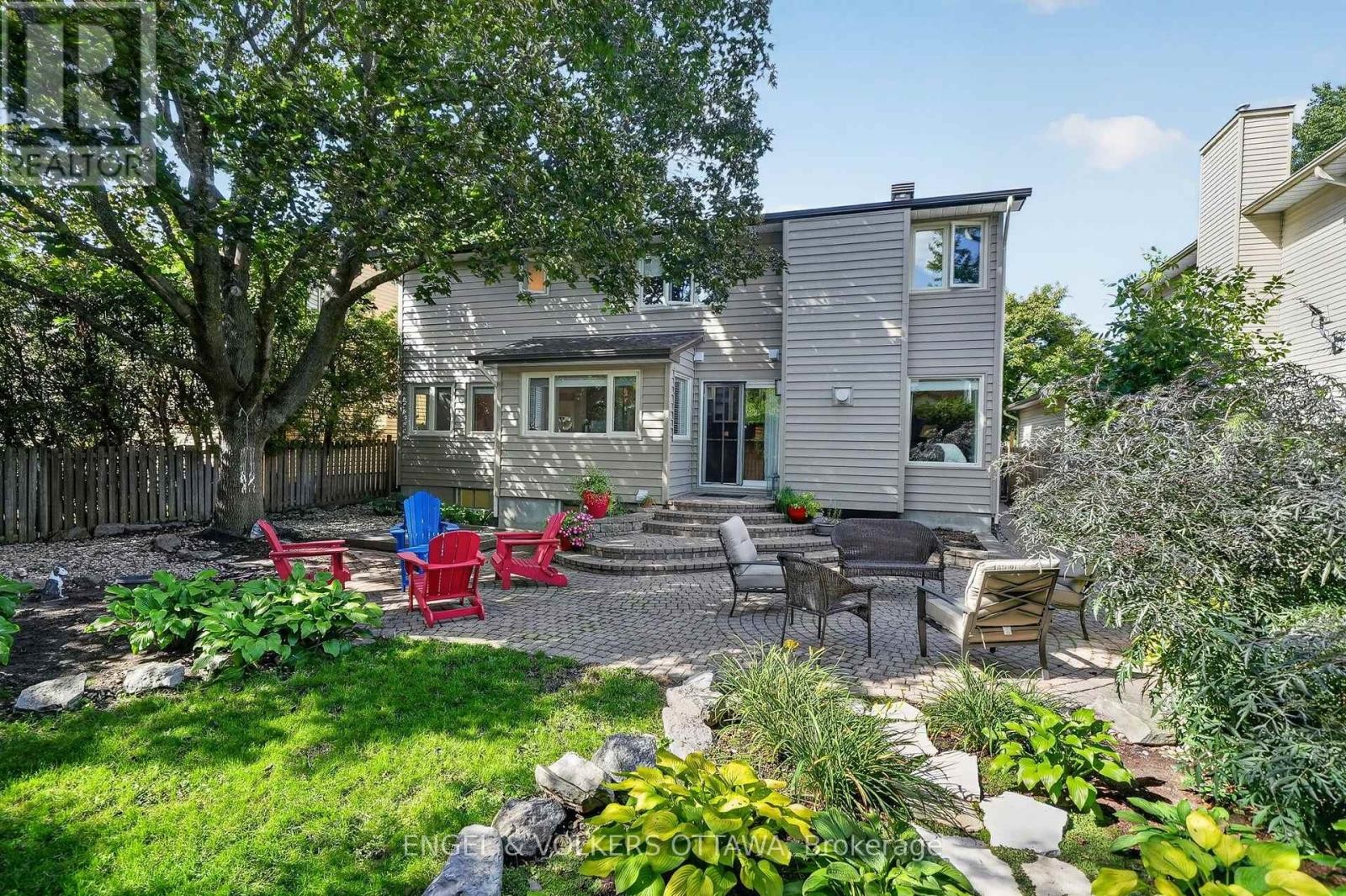 22 Lynhurst Avenue, Ottawa, ON