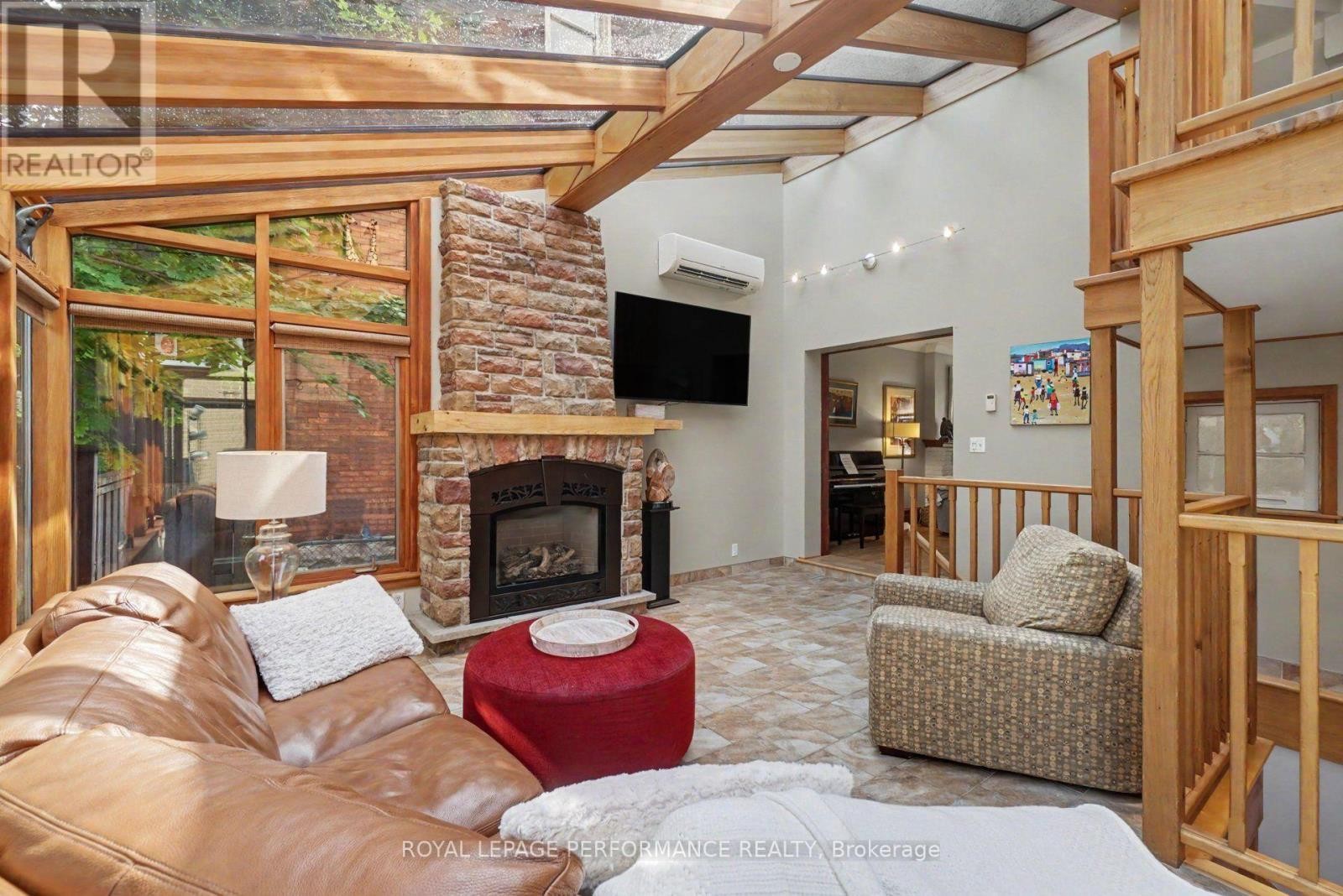 171 Powell Avenue, Ottawa, ON