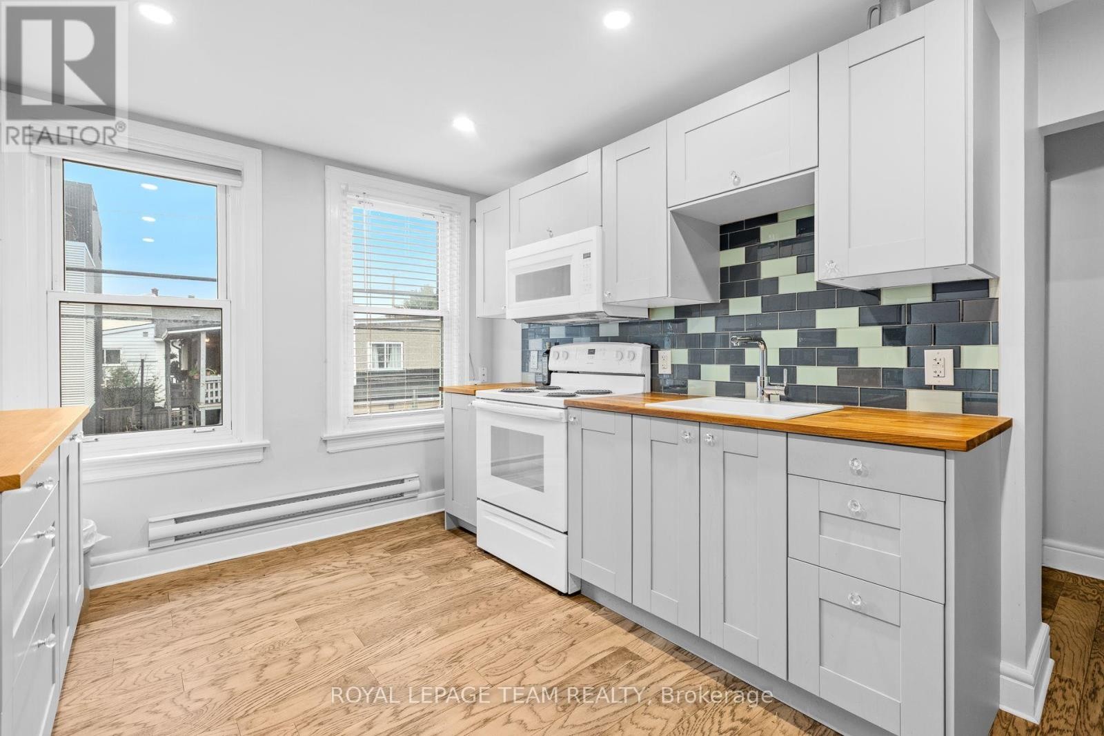 84 Sherbrooke Avenue, Ottawa, ON