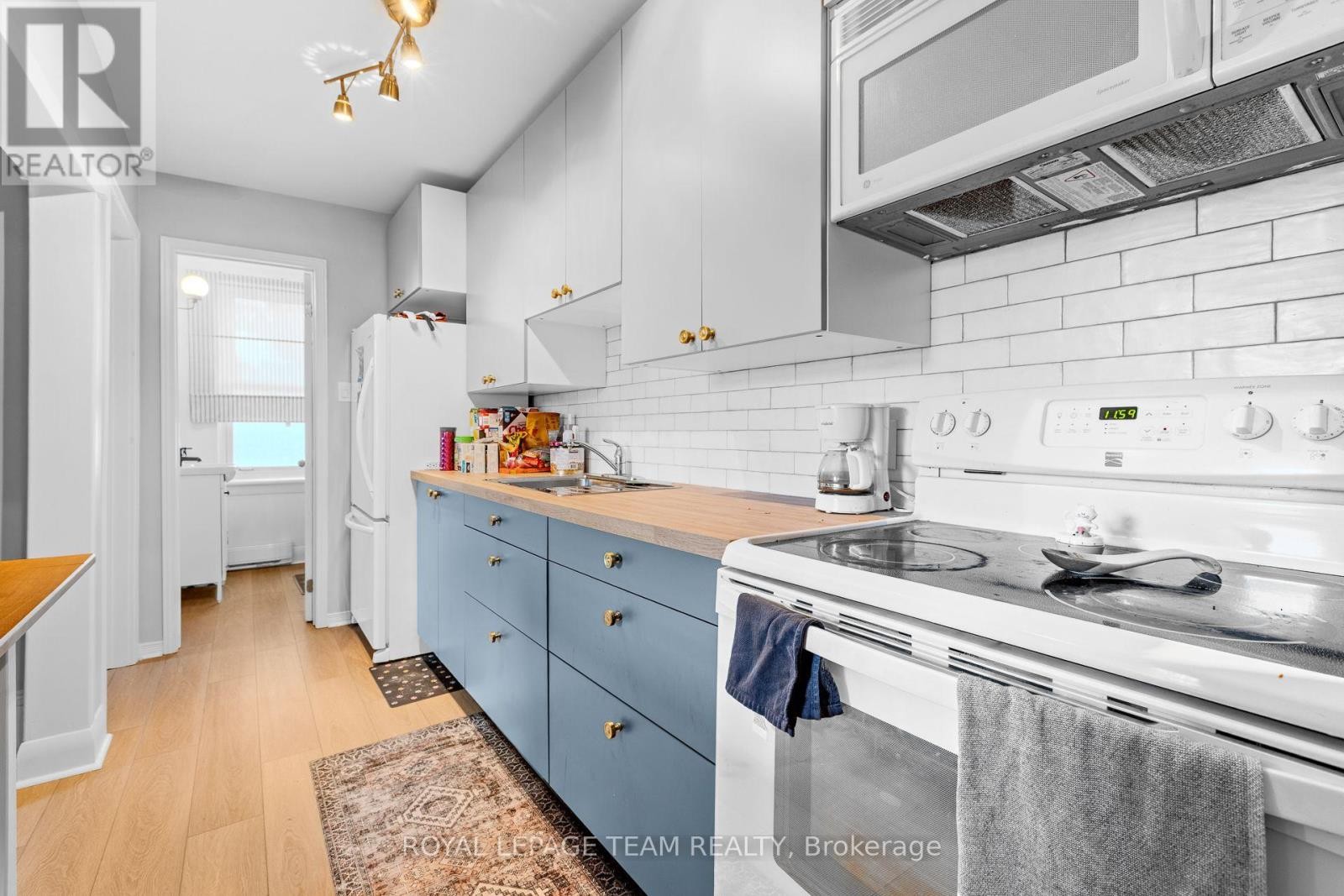 84 Sherbrooke Avenue, Ottawa, ON