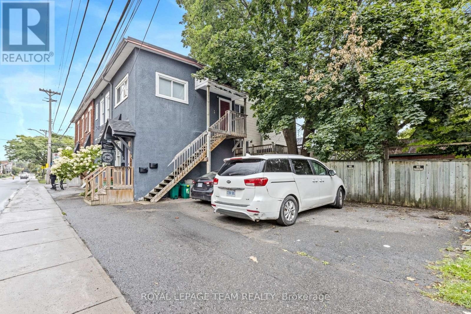 84 Sherbrooke Avenue, Ottawa, ON