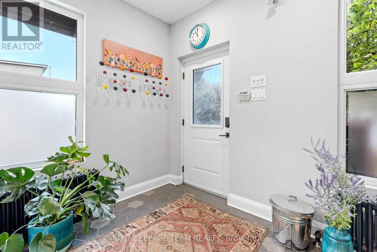 84 Sherbrooke Avenue, Ottawa, ON