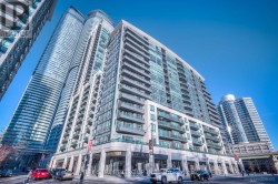 906 - 25 LOWER SIMCOE STREET Toronto, ON M5J 3A1