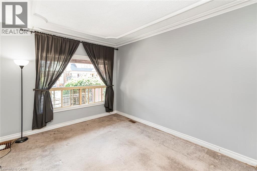 75 Kensington Avenue N, Hamilton, ON