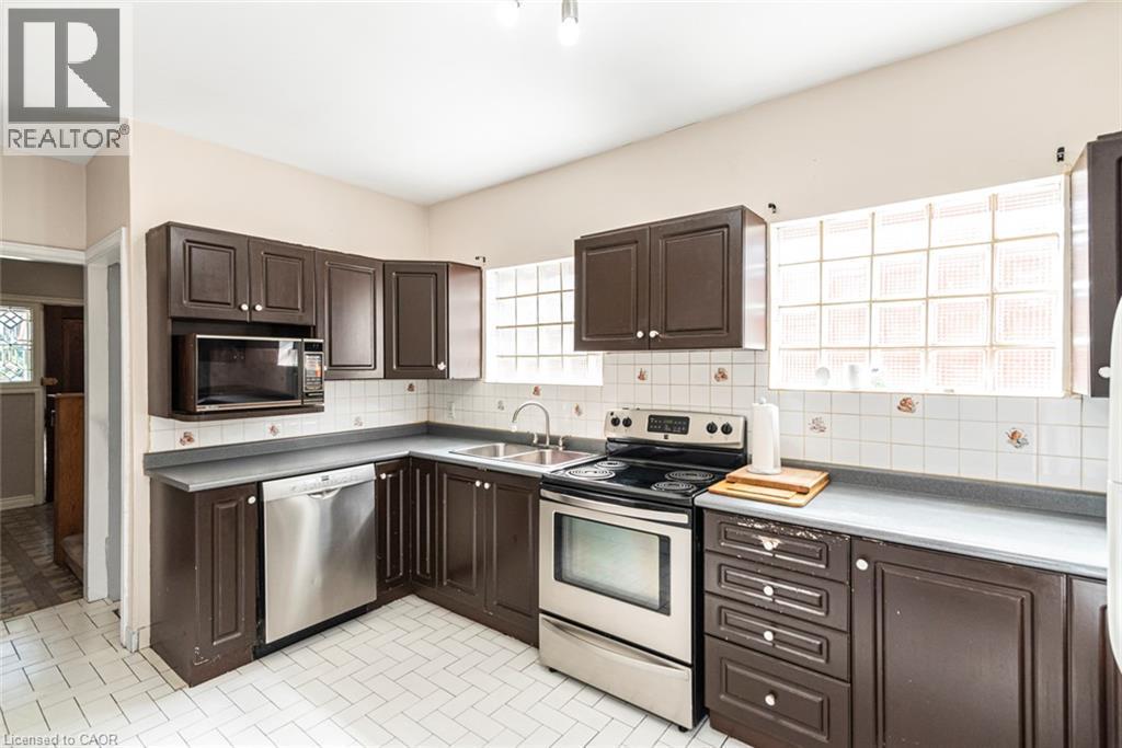 75 Kensington Avenue N, Hamilton, ON