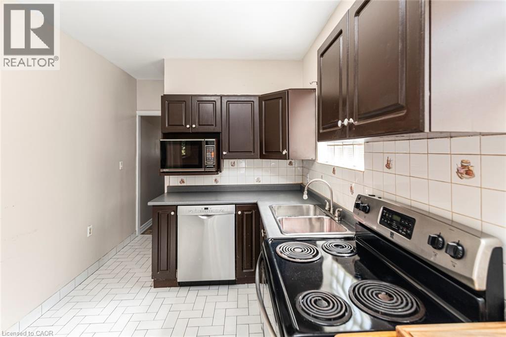 75 Kensington Avenue N, Hamilton, ON