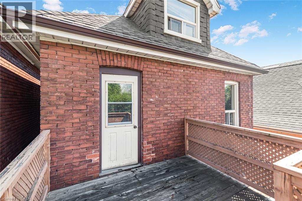 75 Kensington Avenue N, Hamilton, ON