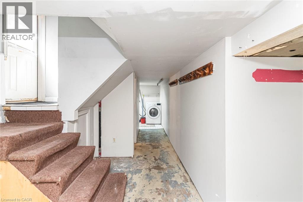 75 Kensington Avenue N, Hamilton, ON