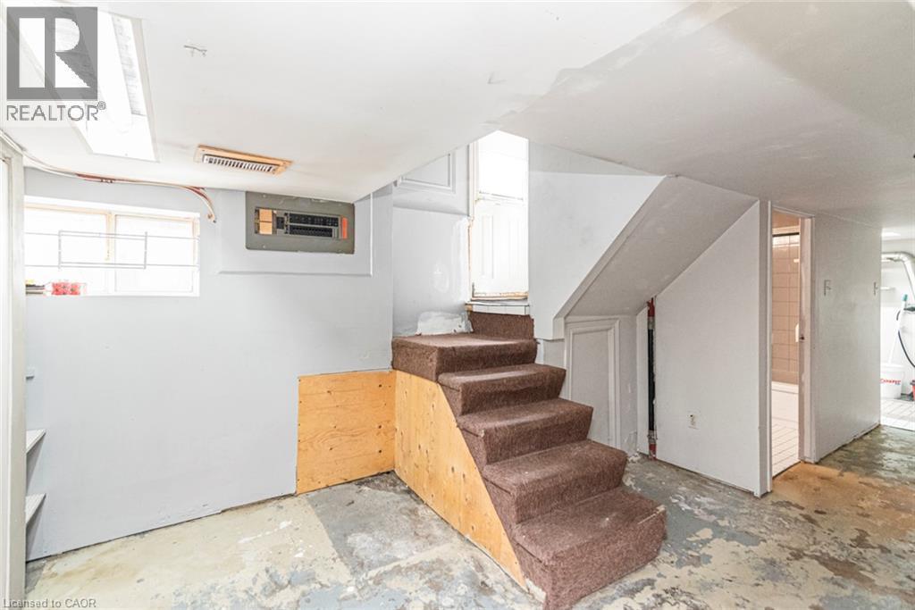 75 Kensington Avenue N, Hamilton, ON