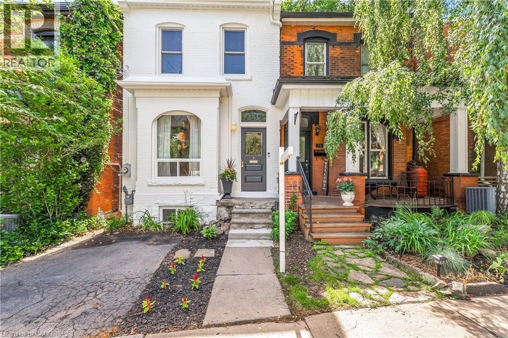 76 Pearl Street N, Hamilton, ON