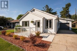 2011 MURRAY AVENUE Thunder Bay (Hyde Park), ON P7E 5B2