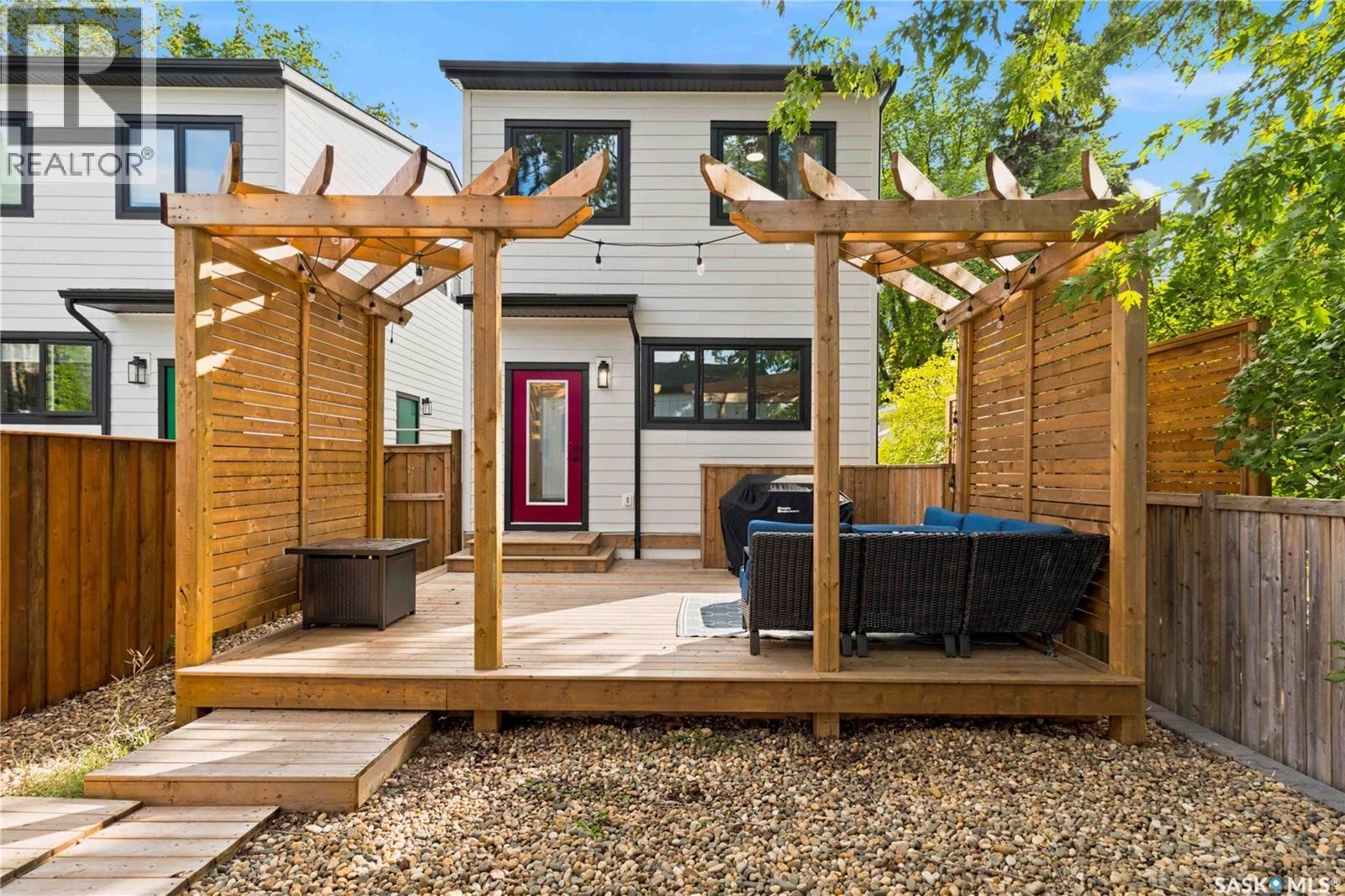 729 1St Street E, Saskatoon, SK