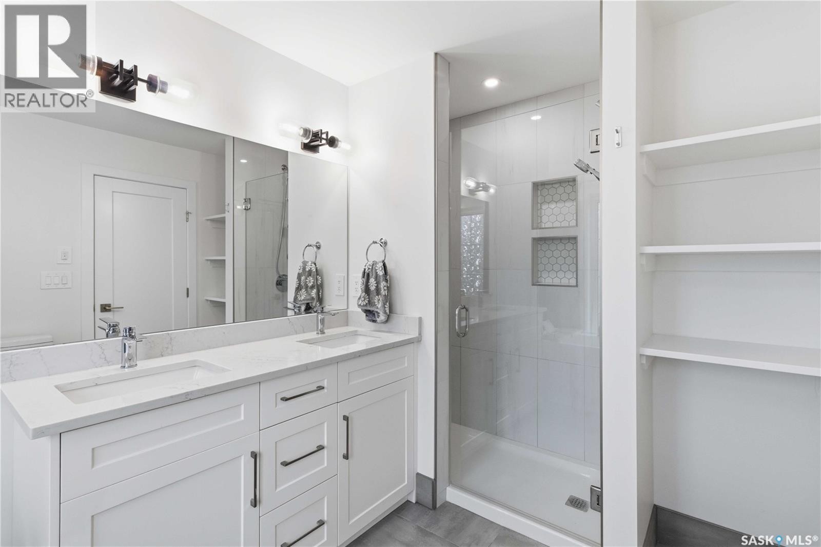 729 1St Street E, Saskatoon, SK
