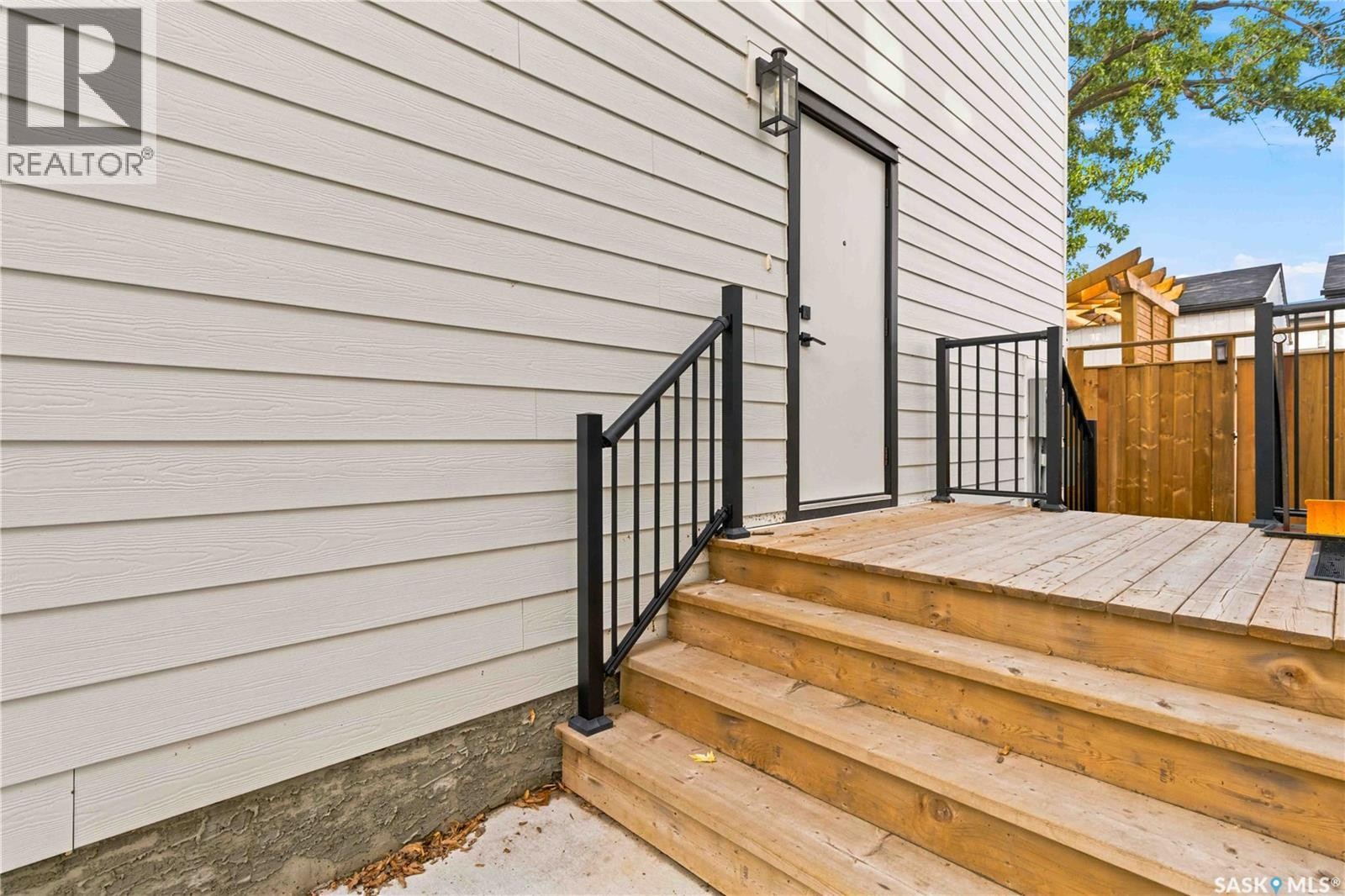 729 1St Street E, Saskatoon, SK