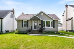 236 Smithfield Avenue Winnipeg, MB R2V 0C4