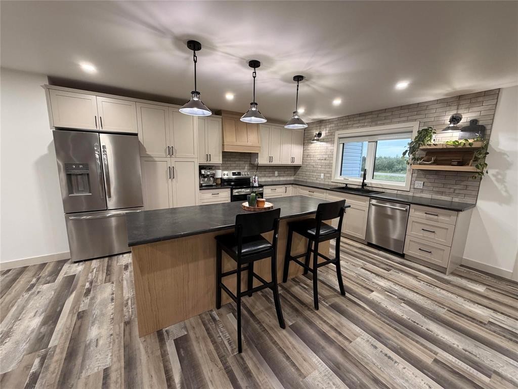 26 Appleton Drive, St Malo, MB