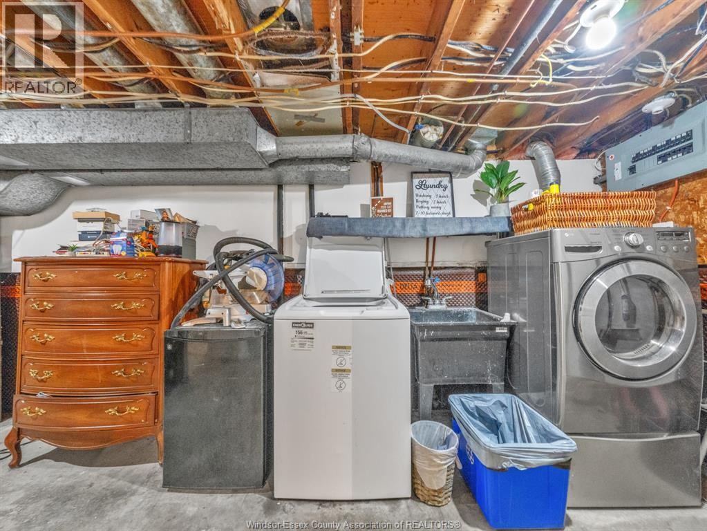 3149 Elmwood Crescent, Windsor, ON