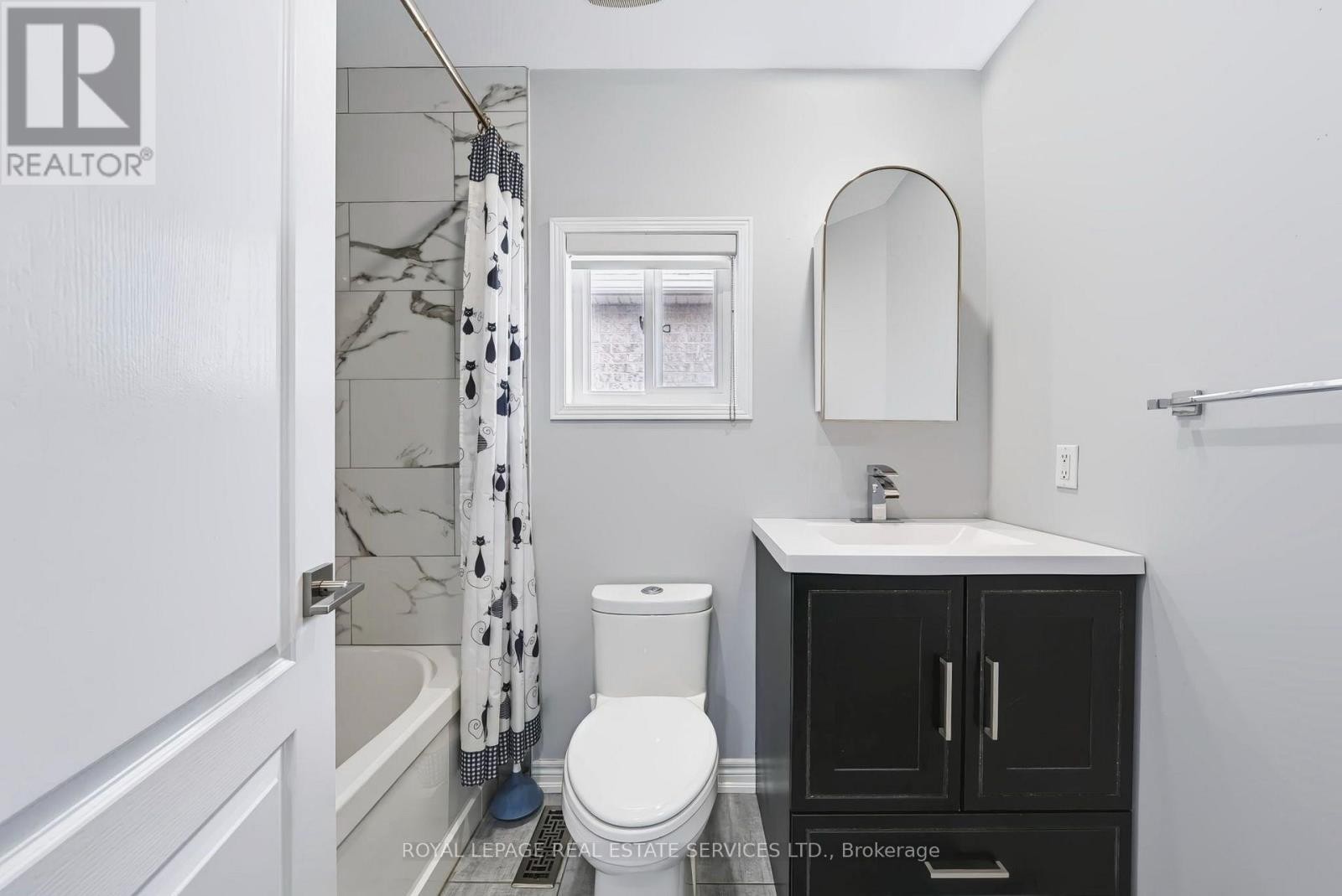 5856 Blue Spruce Avenue, Burlington, ON