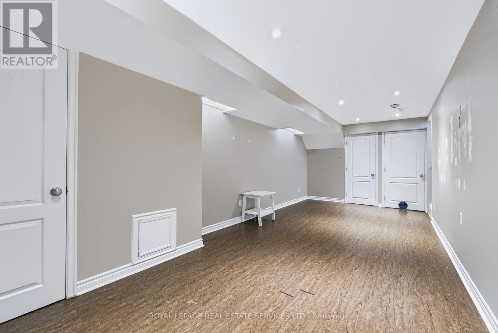 5856 Blue Spruce Avenue, Burlington, ON