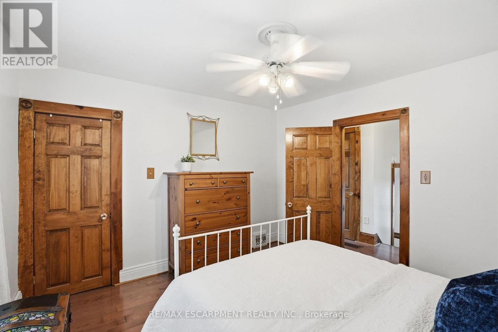 230 Beach Boulevard, Hamilton, ON