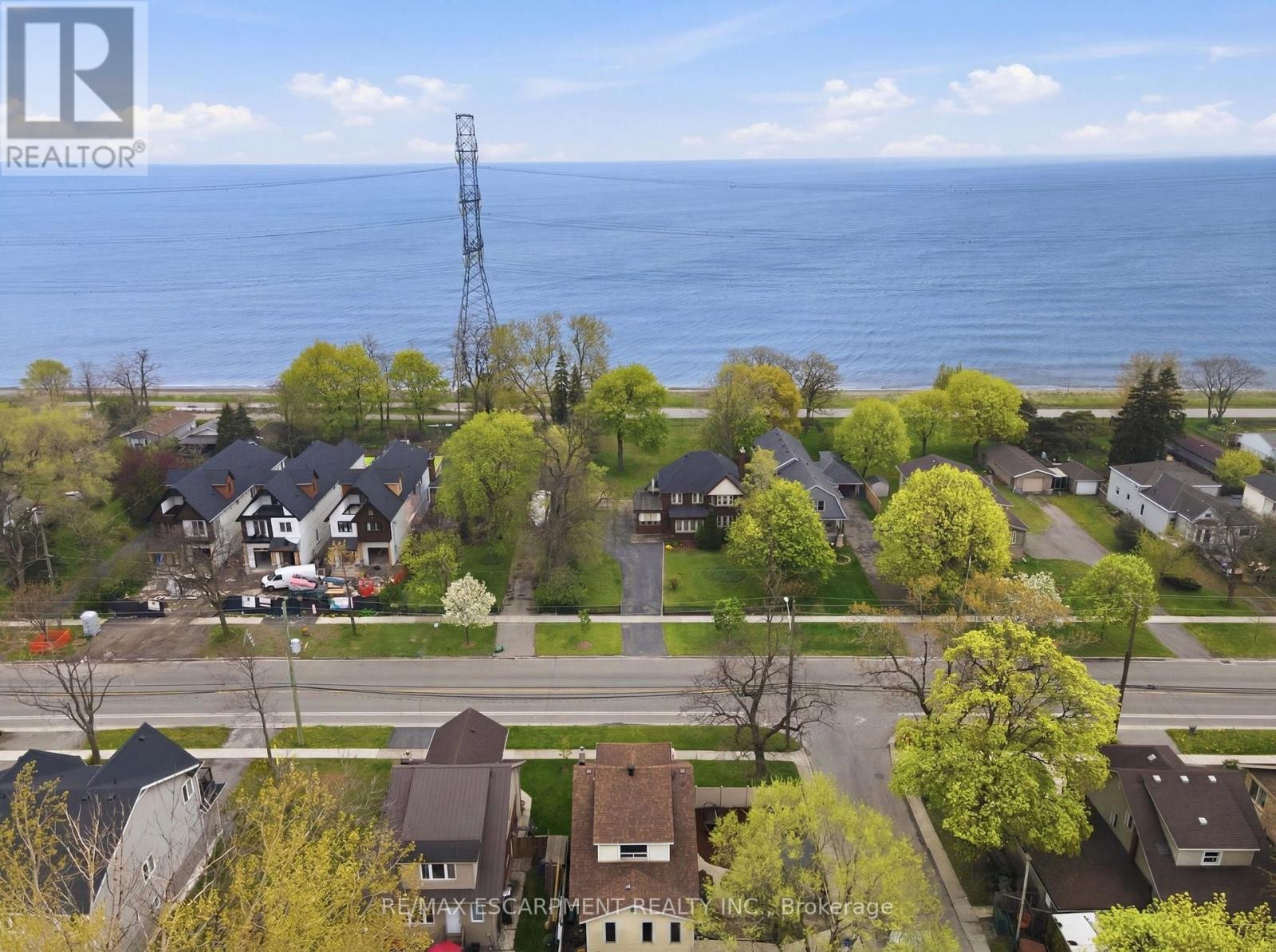 230 Beach Boulevard, Hamilton, ON