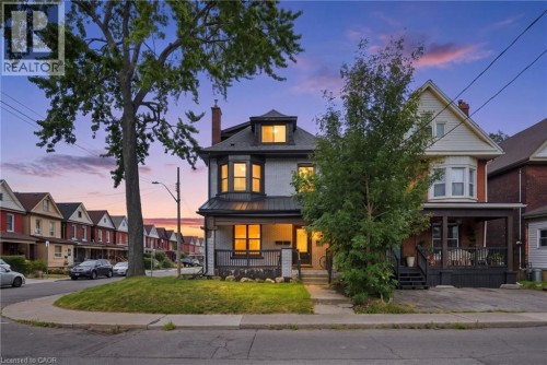 106 BARNESDALE Avenue N  Hamilton, ON L8L 6S5