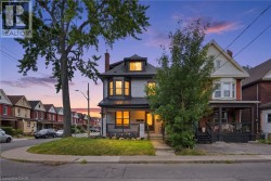 106 BARNESDALE Avenue N  Hamilton, ON L8L 6S5