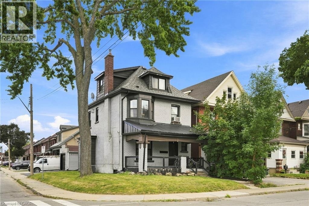 106 Barnesdale Avenue N, Hamilton, ON