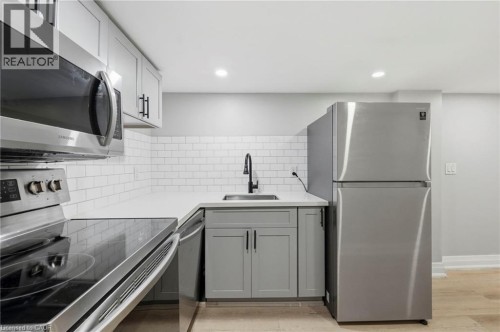 Basement kitchen - 106 Barnesdale Avenue N, Hamilton, ON 