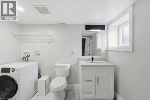 Basement Washroom - 106 Barnesdale Avenue N, Hamilton, ON 