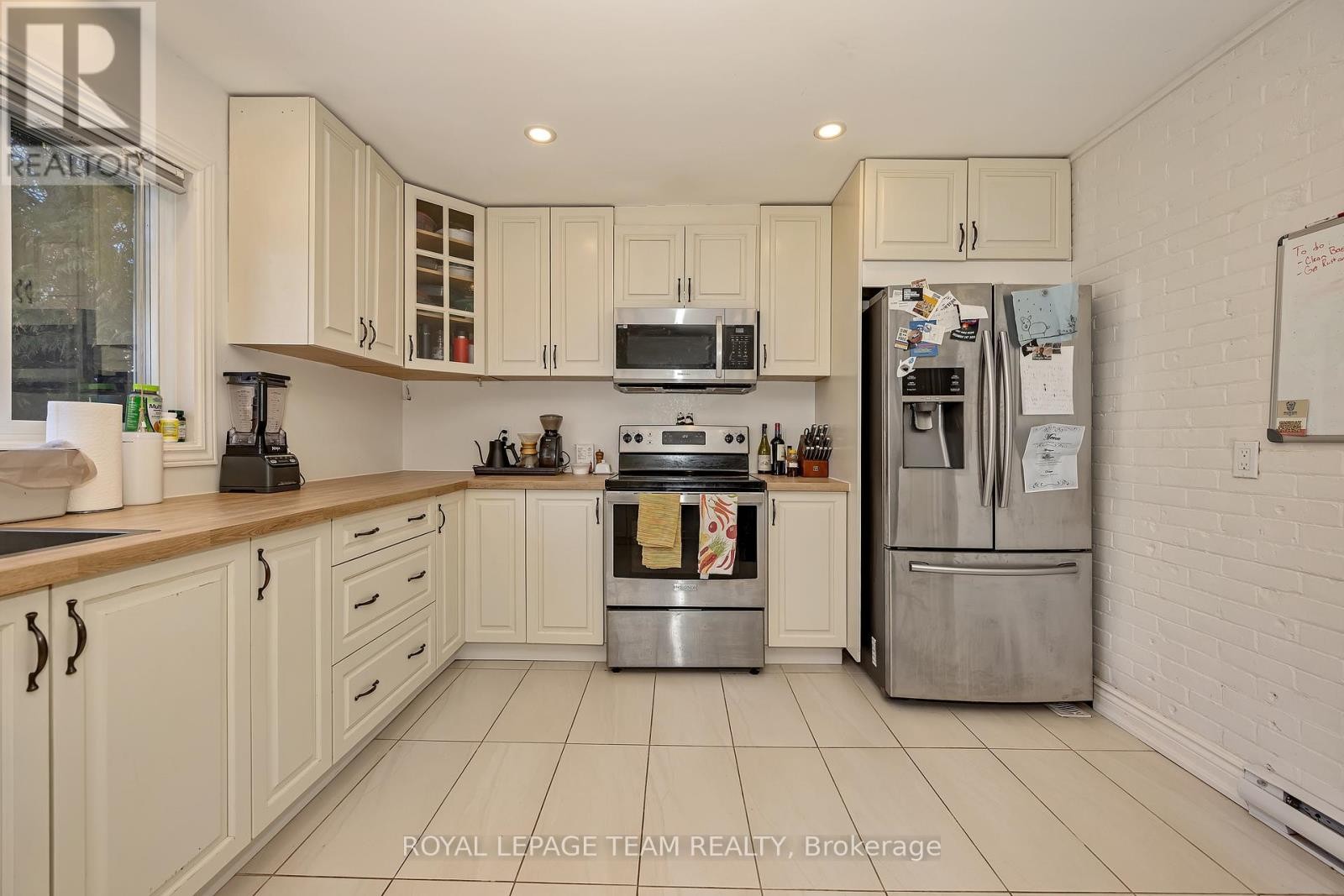 11 Sherbrooke Avenue, Ottawa, ON