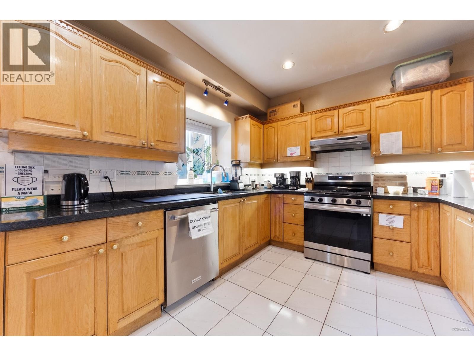 3207 Vimy Crescent, Vancouver, BC