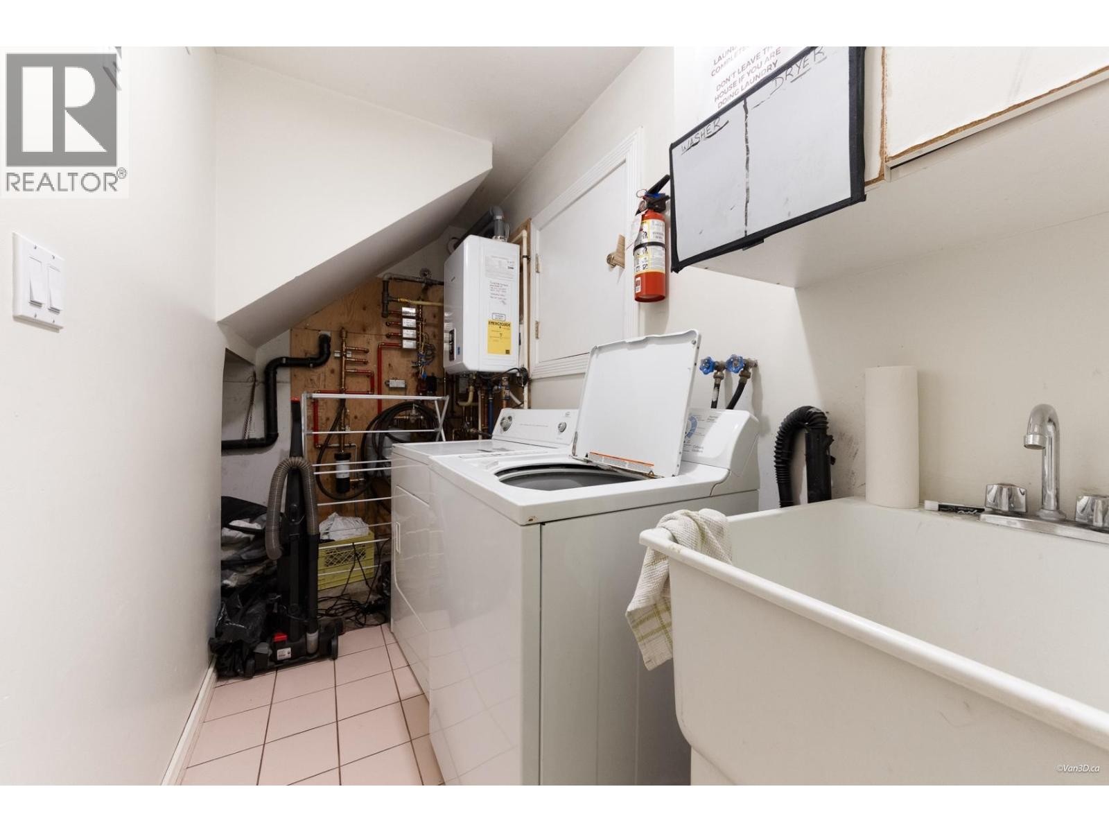 3207 Vimy Crescent, Vancouver, BC