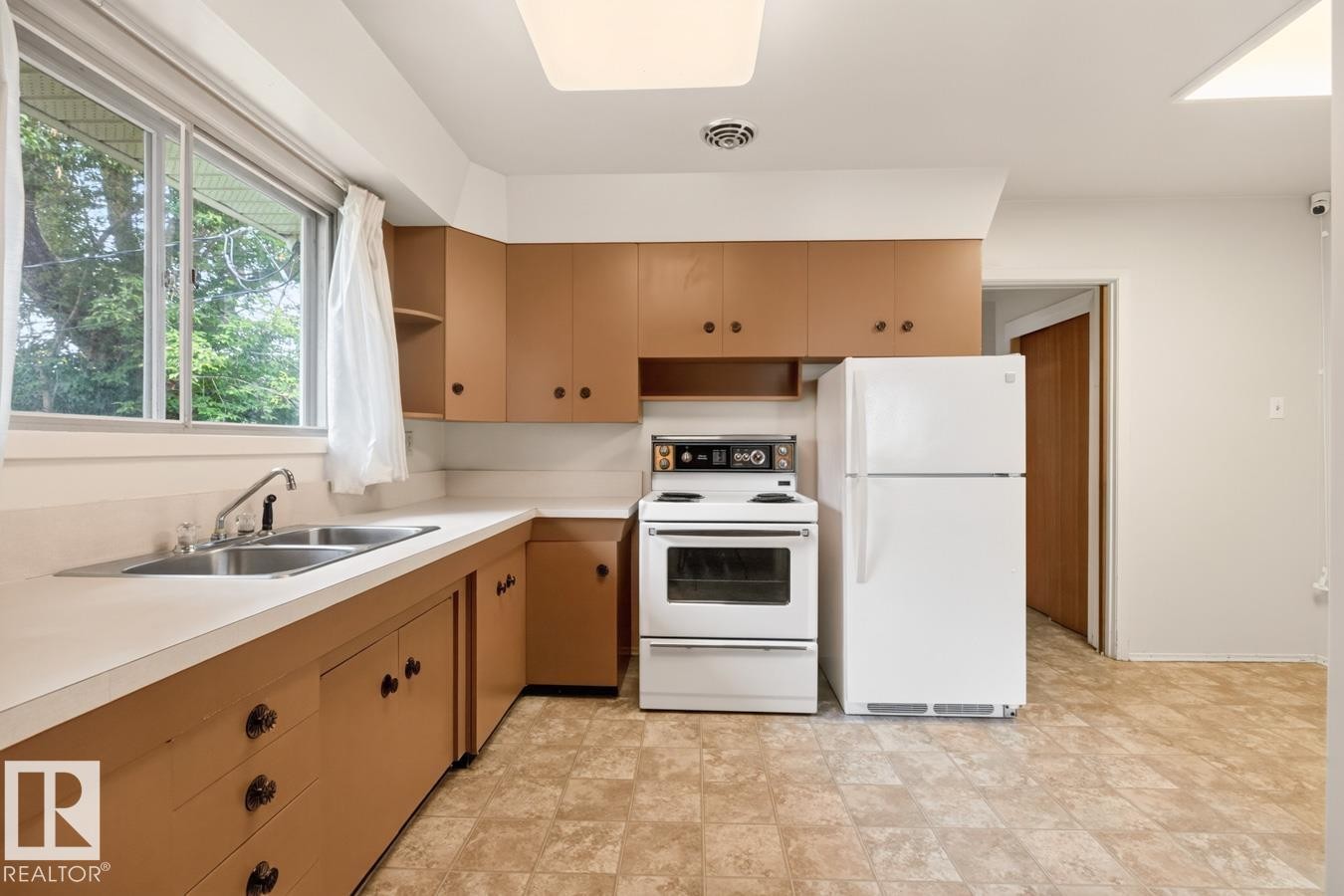 12424 77 St Nw, Edmonton, AB