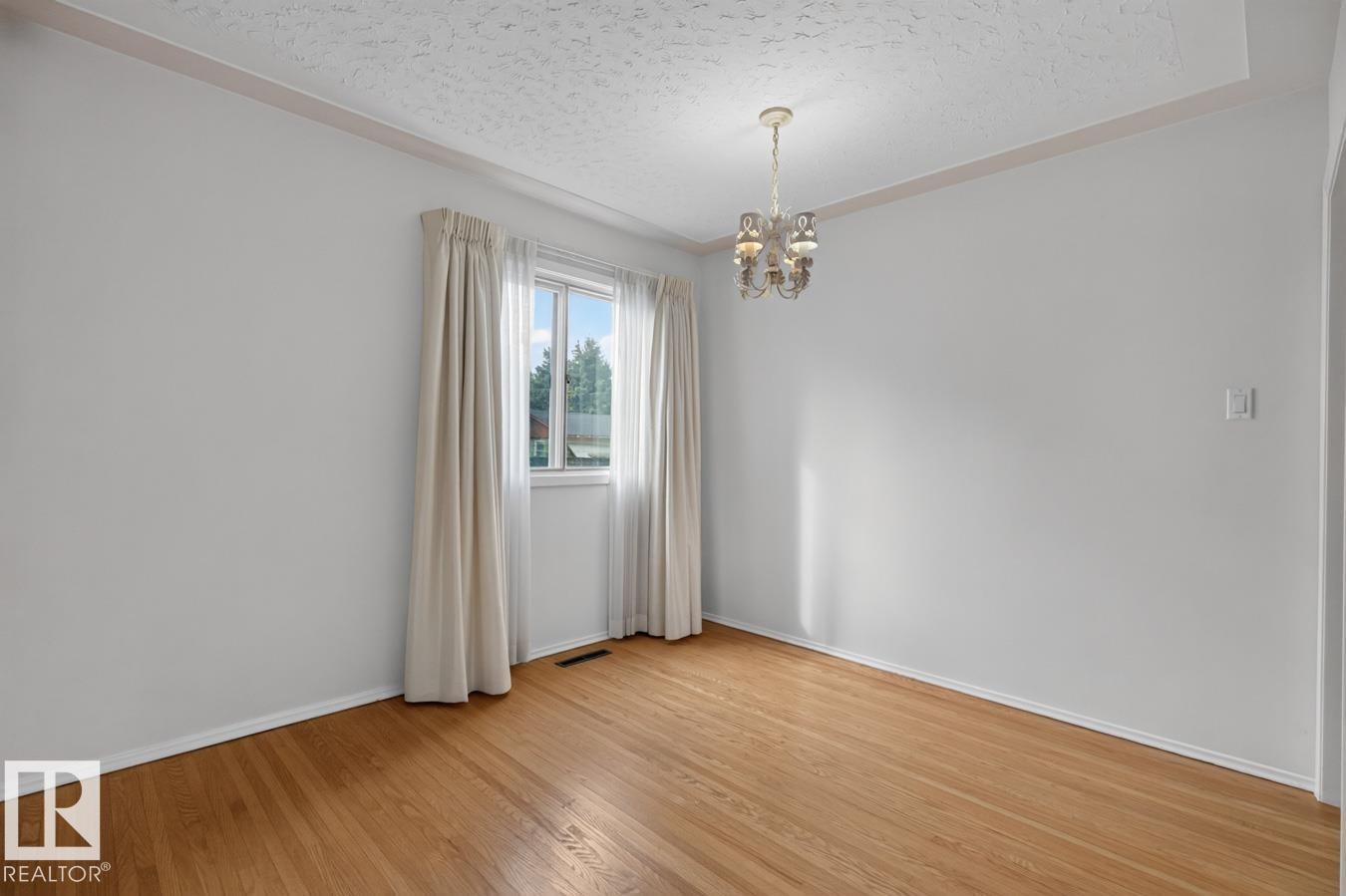 12424 77 St Nw, Edmonton, AB