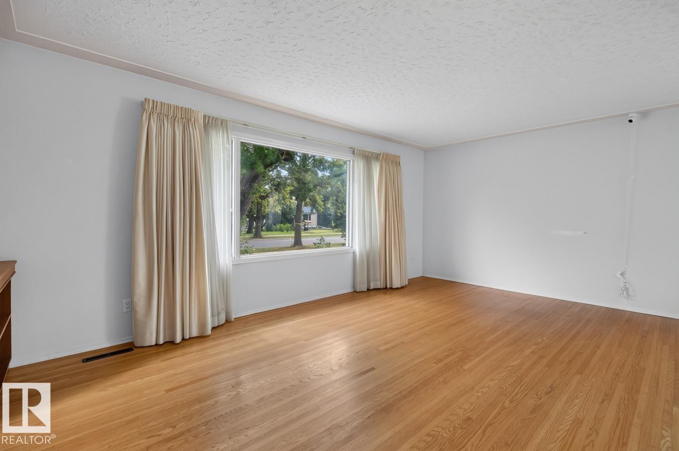 12424 77 St Nw, Edmonton, AB