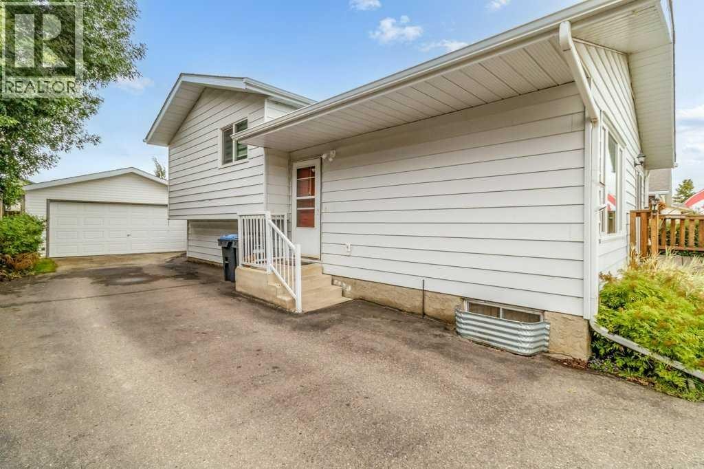 46 Meadowview Close, Sylvan Lake, AB