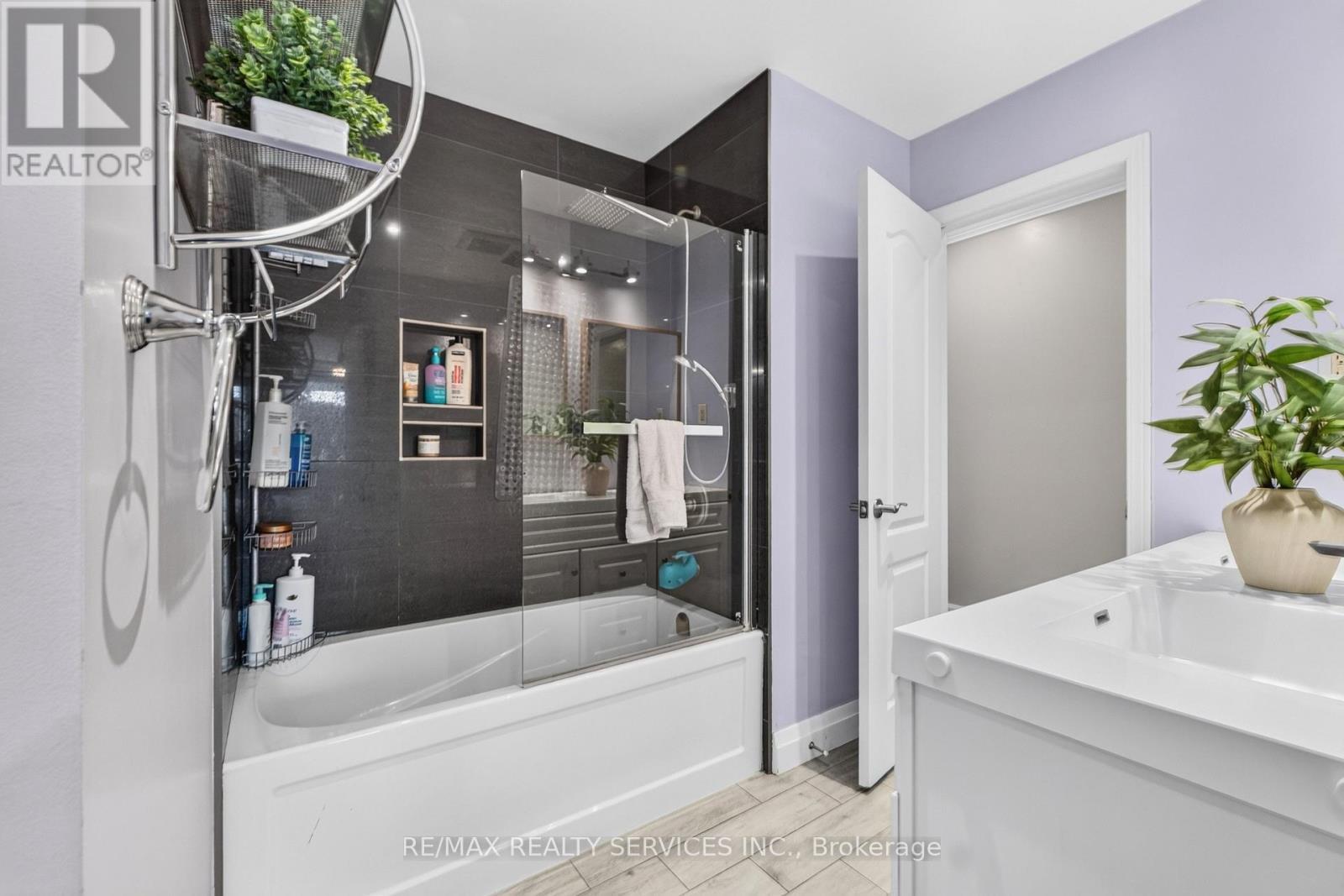 3469 Caplan Crescent, Burlington, ON