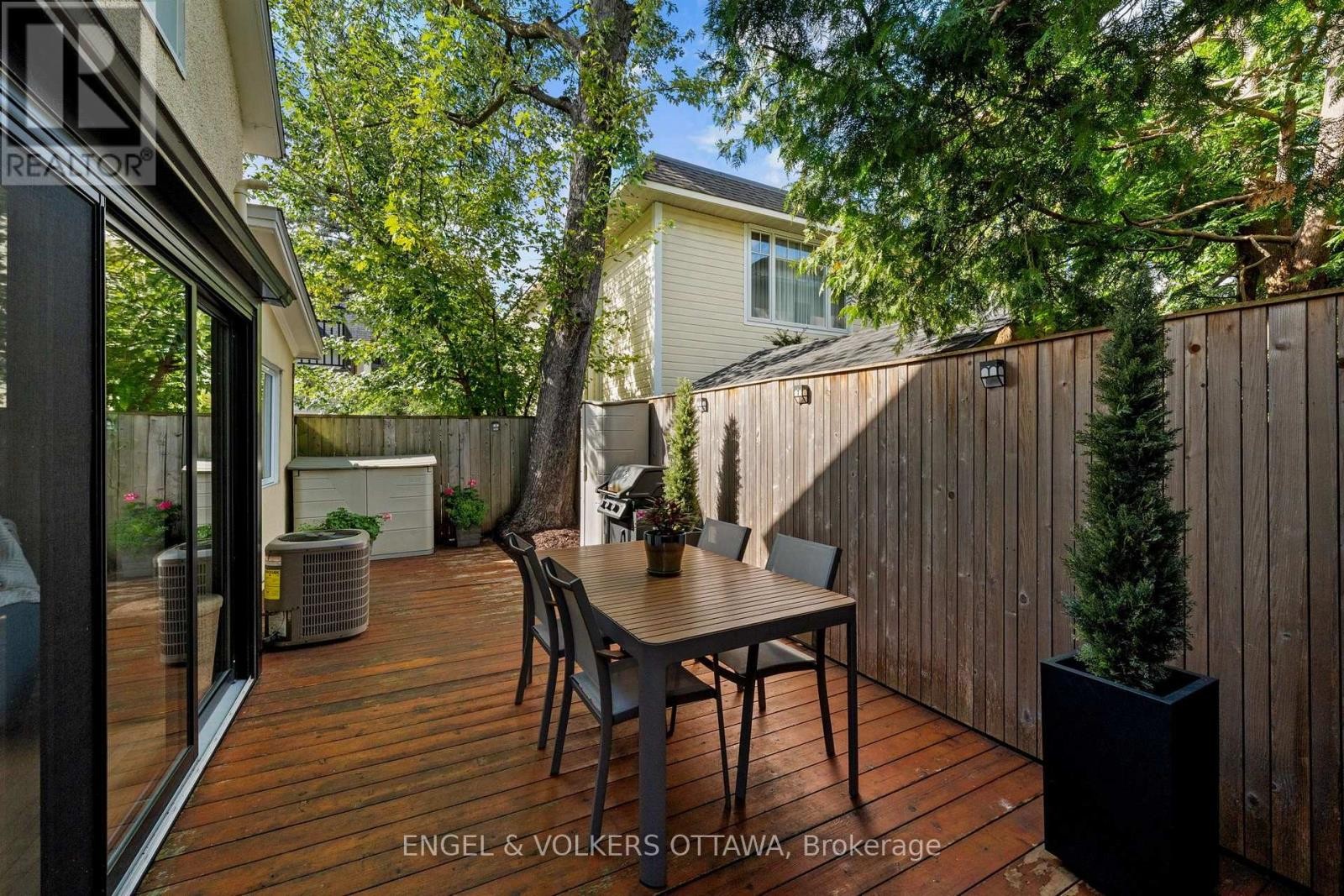4 Avon Lane, Ottawa, ON