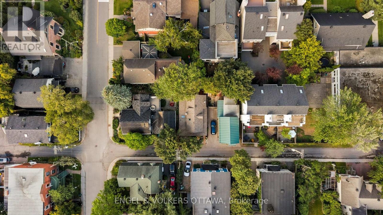 4 Avon Lane, Ottawa, ON
