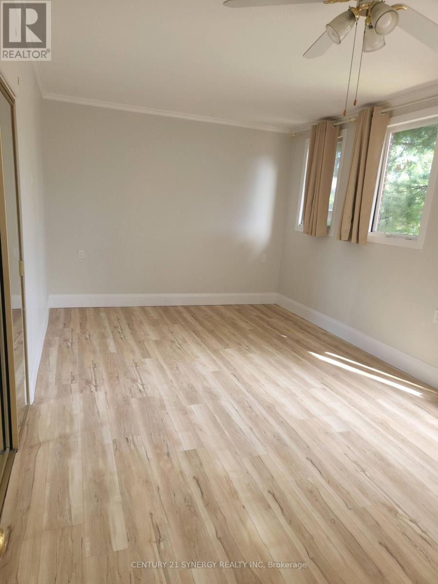 18 Wilton Crescent, Ottawa, ON