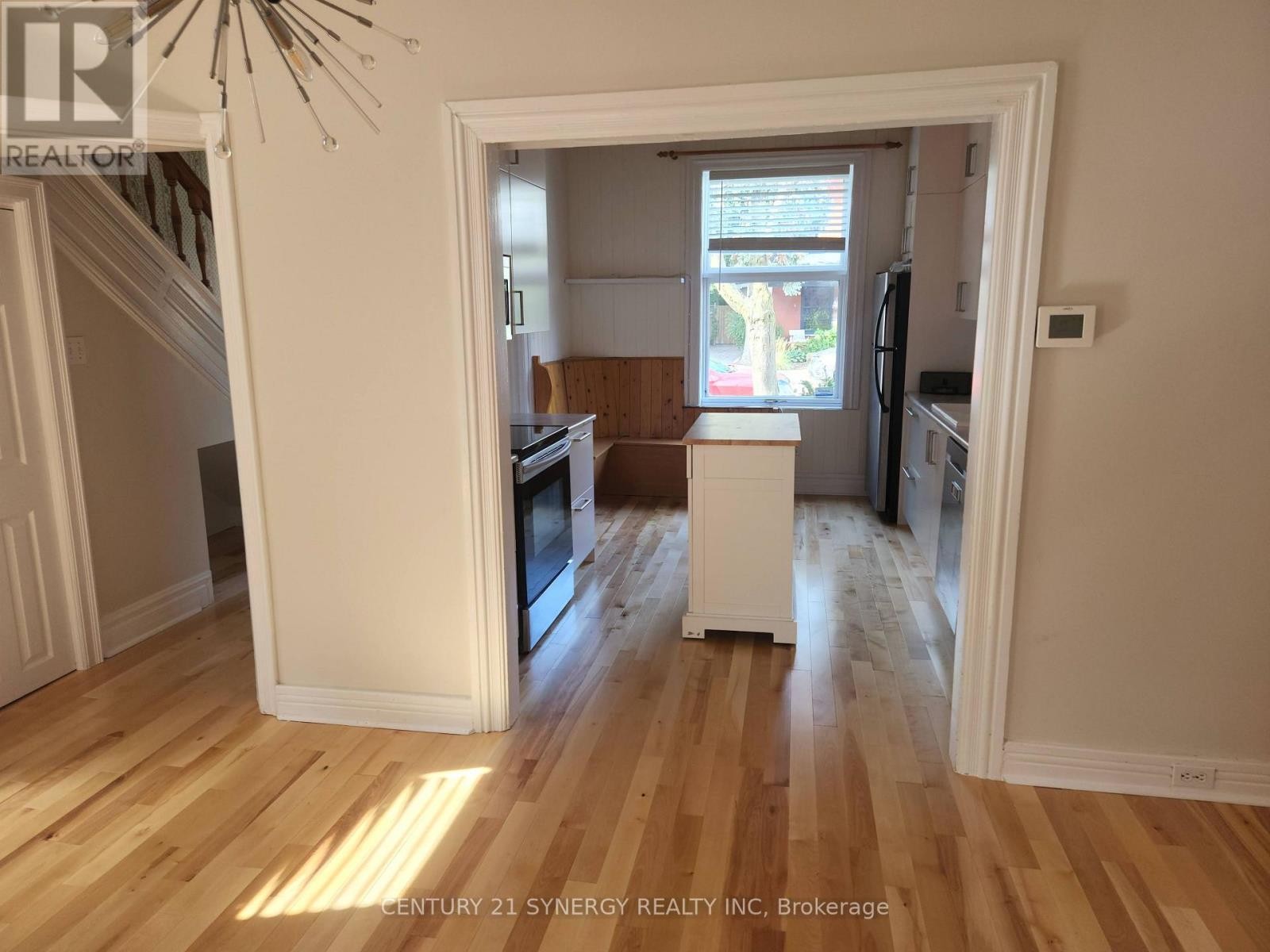 18 Wilton Crescent, Ottawa, ON
