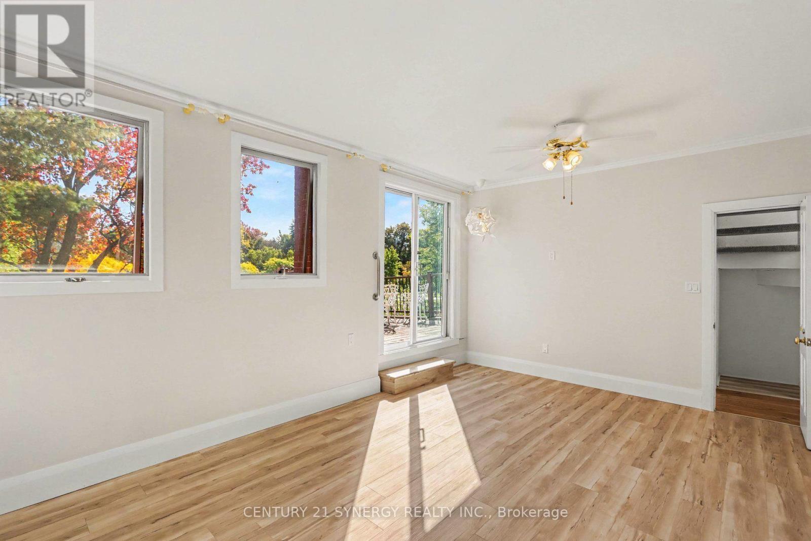 18 Wilton Crescent, Ottawa, ON