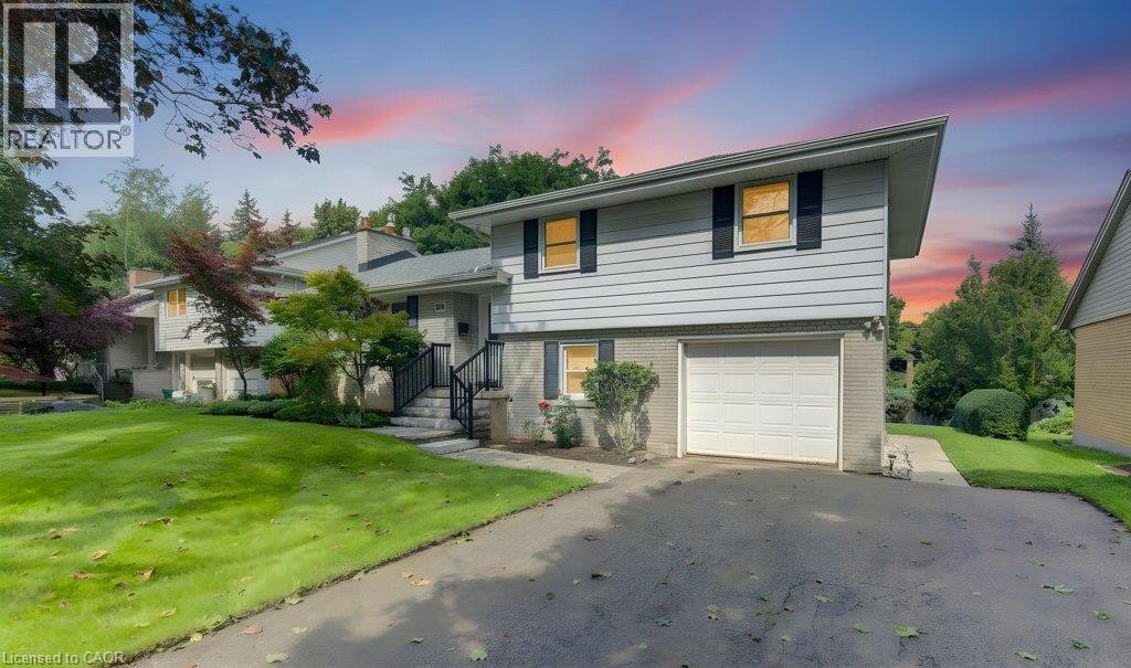 204 Stanley Drive, Waterloo, ON