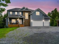 278 Cindy Drive Fall River, NS B2T 1B5
