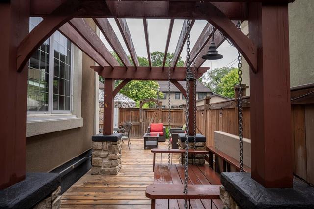 130 Brock St, Winnipeg, MB
