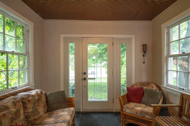 130 Brock St, Winnipeg, MB