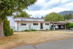 425 Belaire St Ladysmith, BC V9G 1A5
