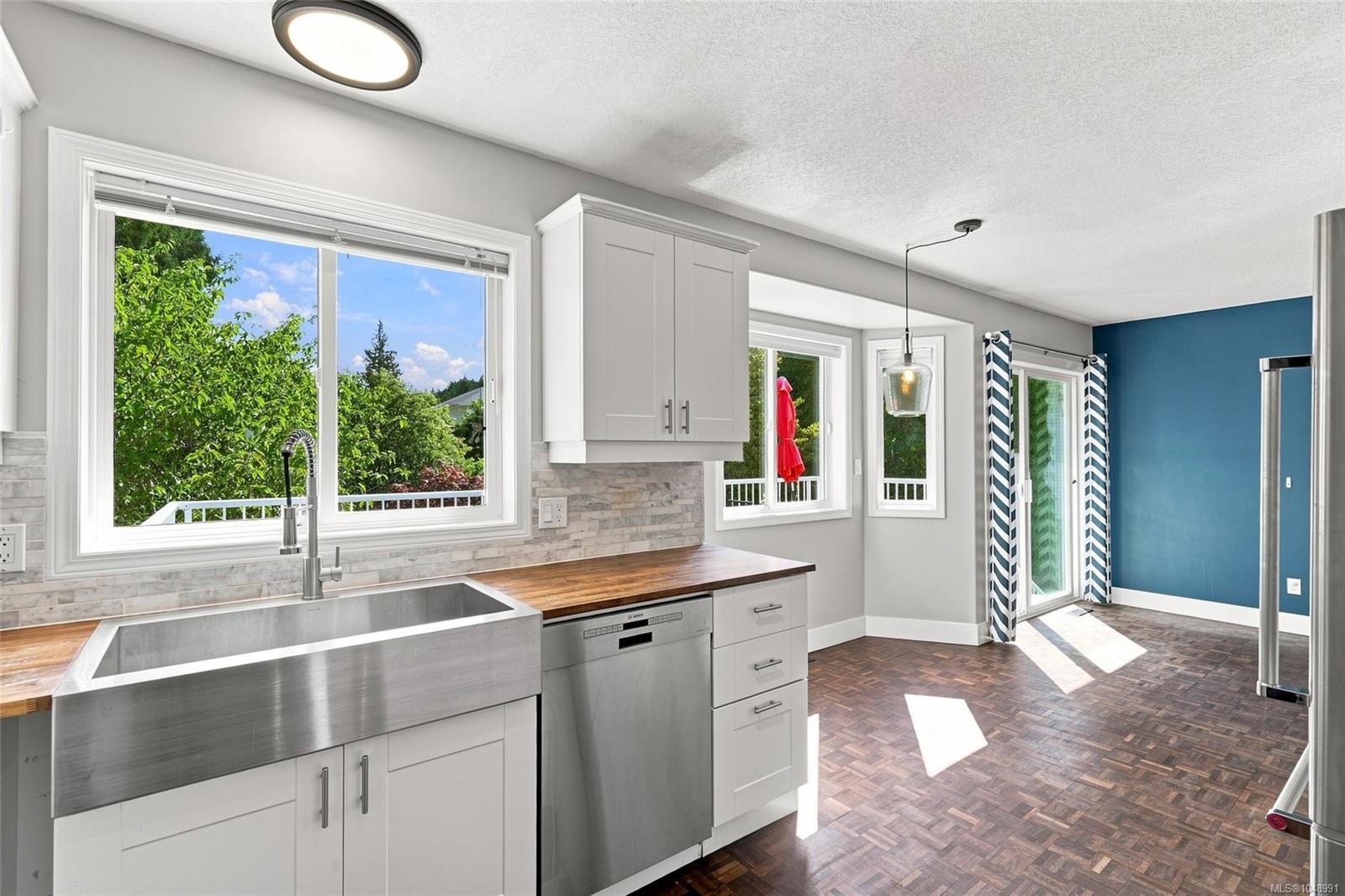5822 Shadow Mountain Rd, Nanaimo, BC