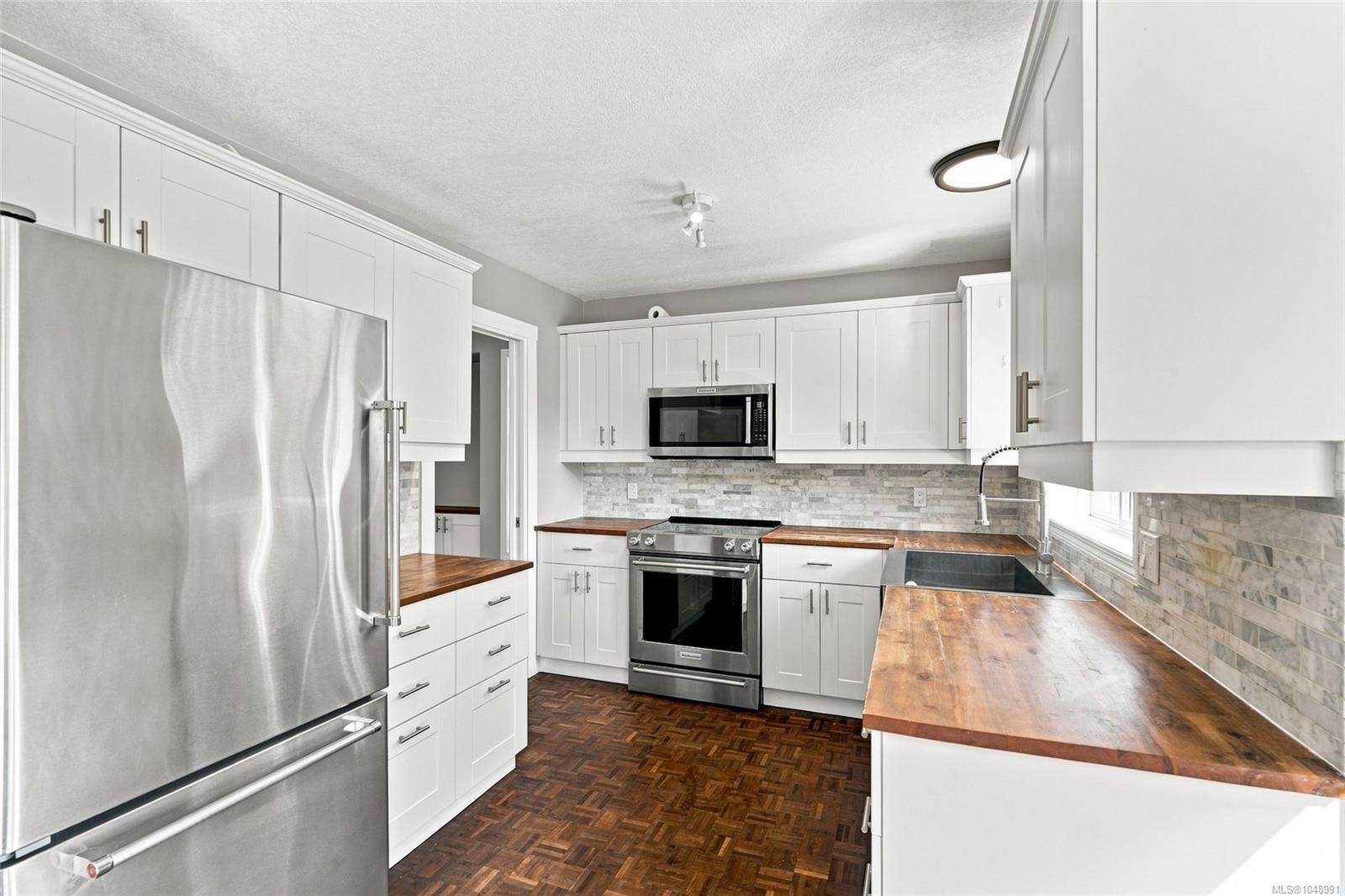 5822 Shadow Mountain Rd, Nanaimo, BC